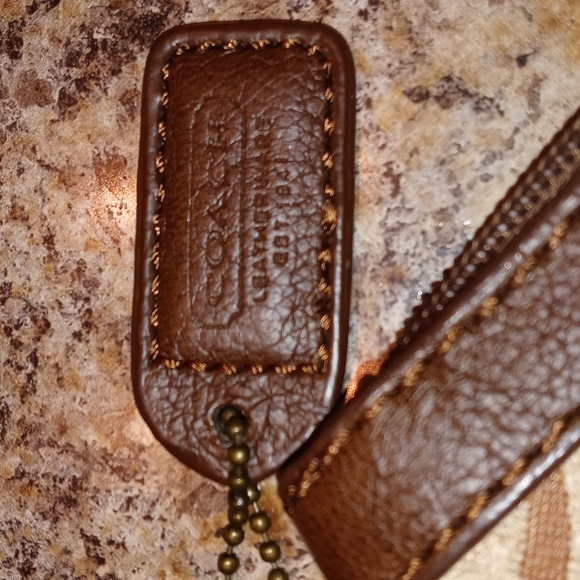 COACH WRISTLET - Picture 3 of 5